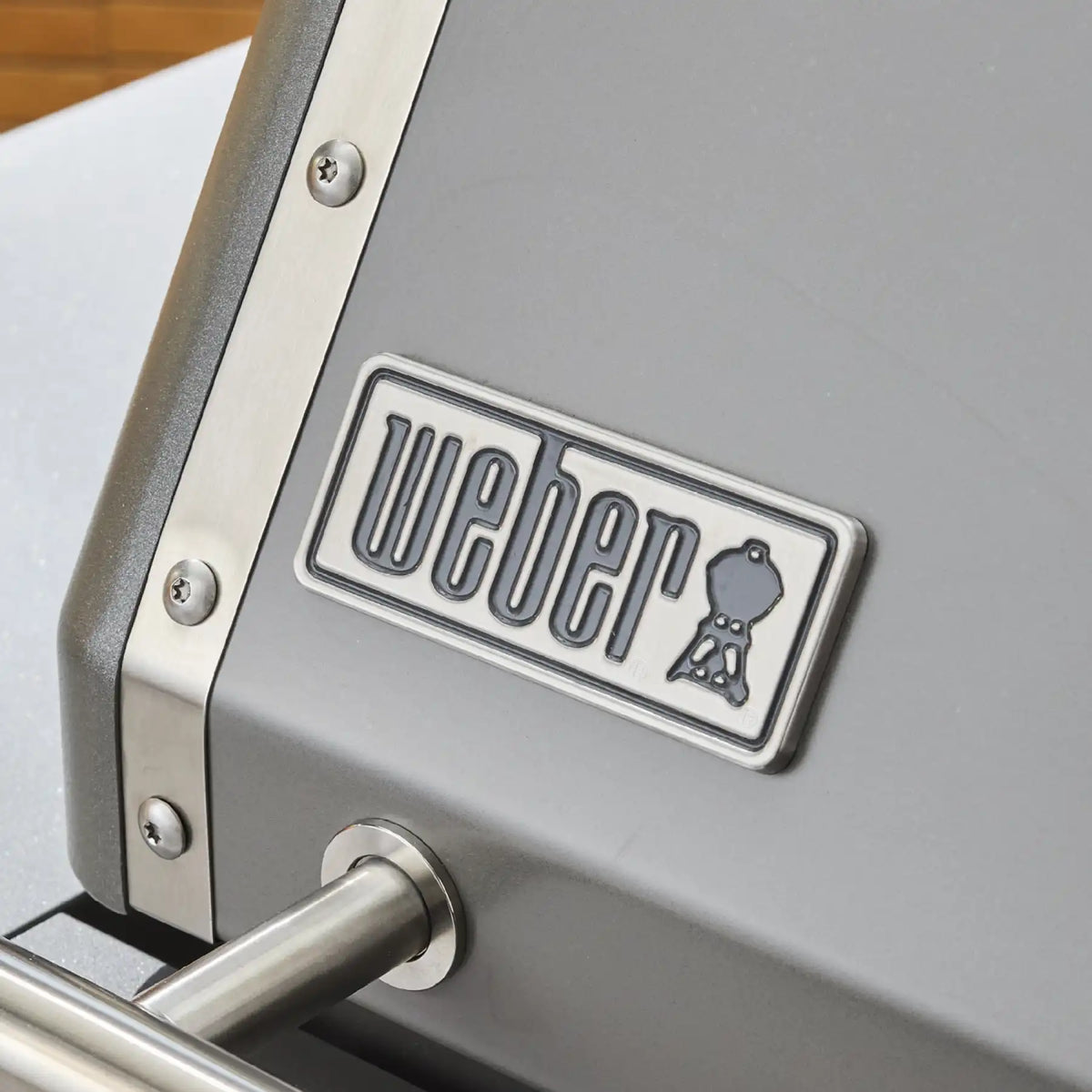 Genesis® E-325W Gas Grill Titanium Edition