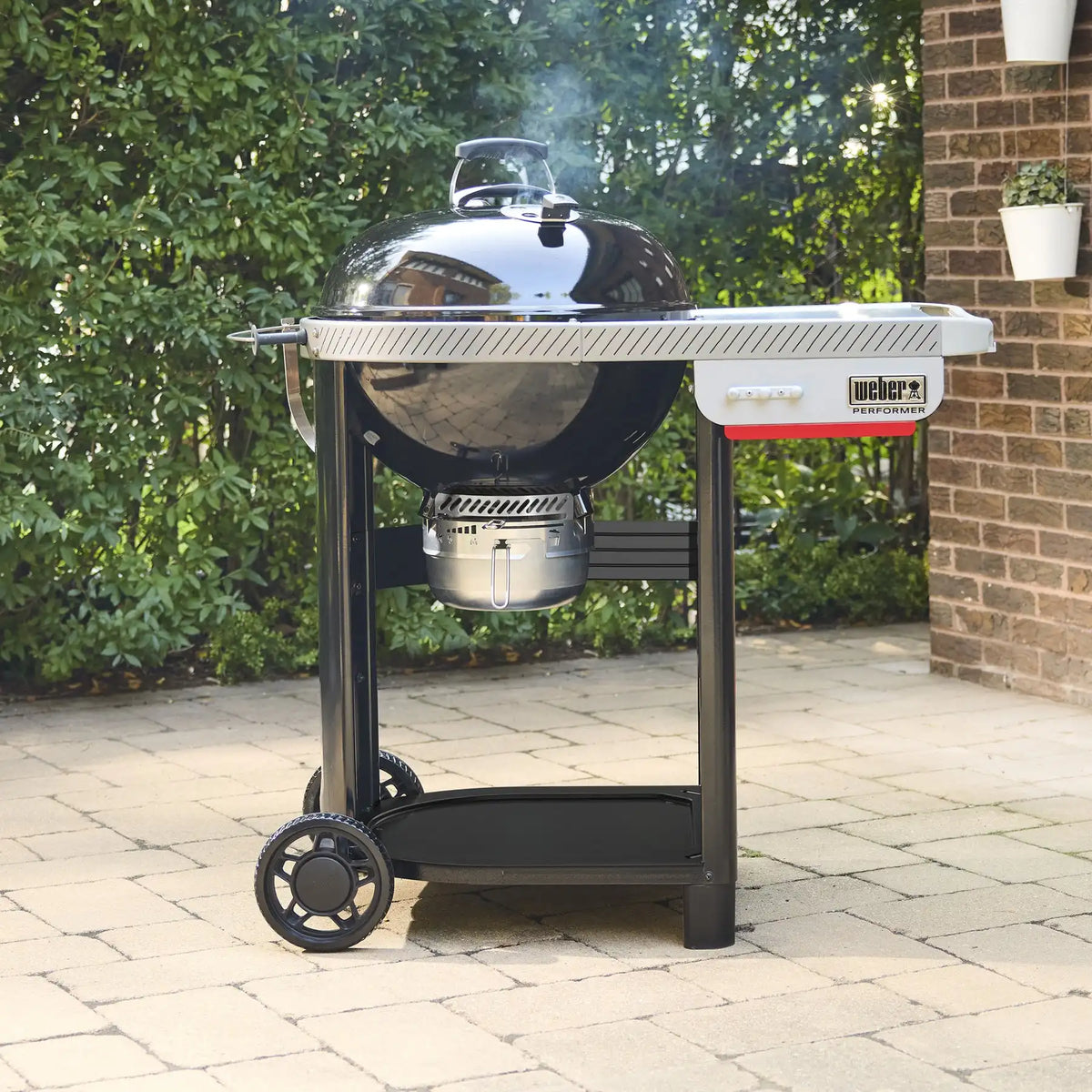 22” Performer™ Charcoal Grill
